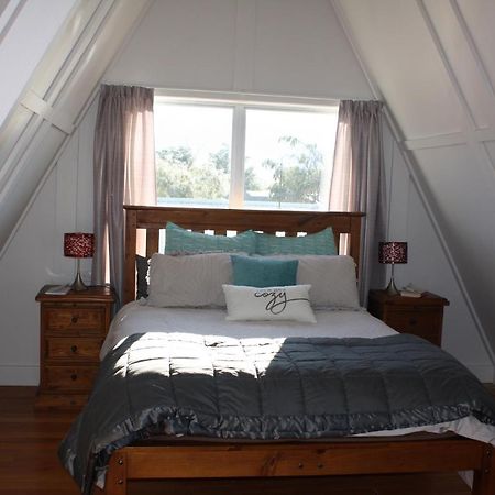Classic A-Frame On Milford Te Anau Exteriér fotografie